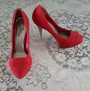 Club Couture Red Suede Stiletto Shoes size 5.5